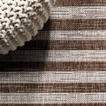 Sukie Modern Offset Stripe Indoor/outdoor Area Rug